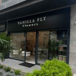 siyah-zemin-beyaz-harf-tabela